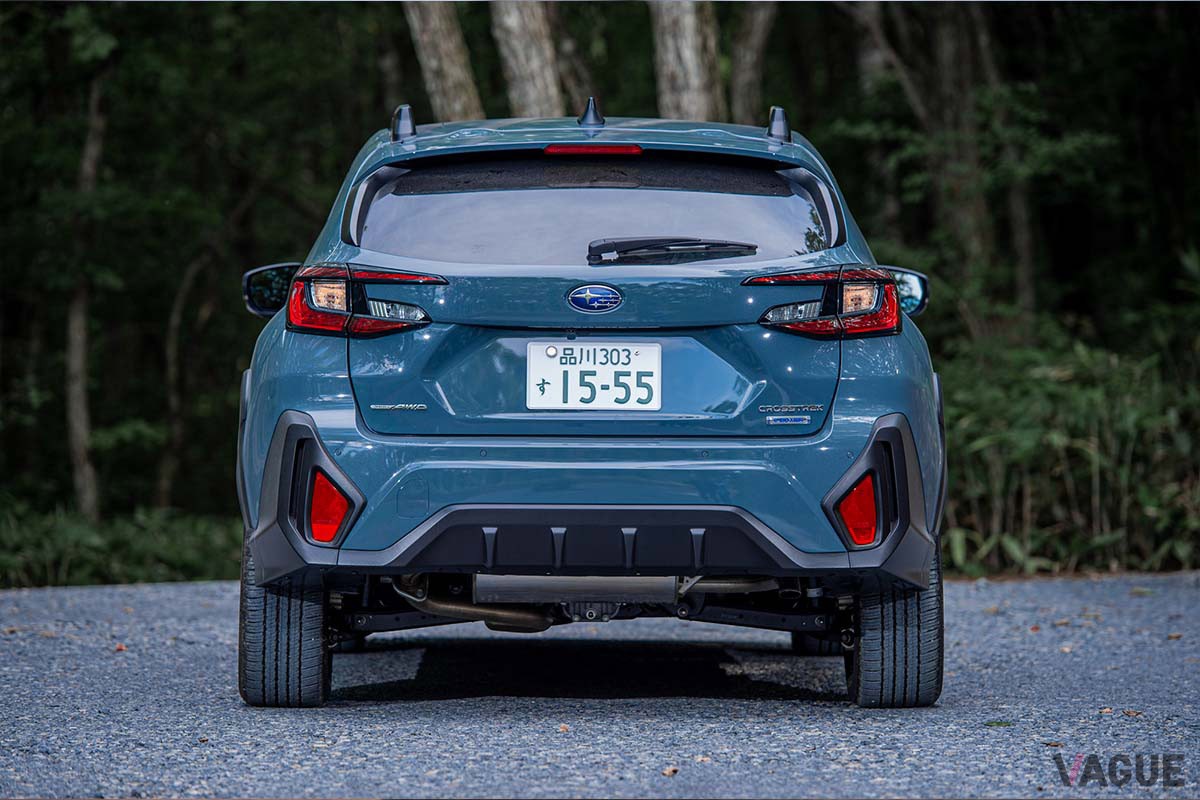 都市からフィールドへ軽快なドライバビリティで応えてくれるスバルの「クロストレック」（写真はオプション装着車の「クロストレック リミテッド」）