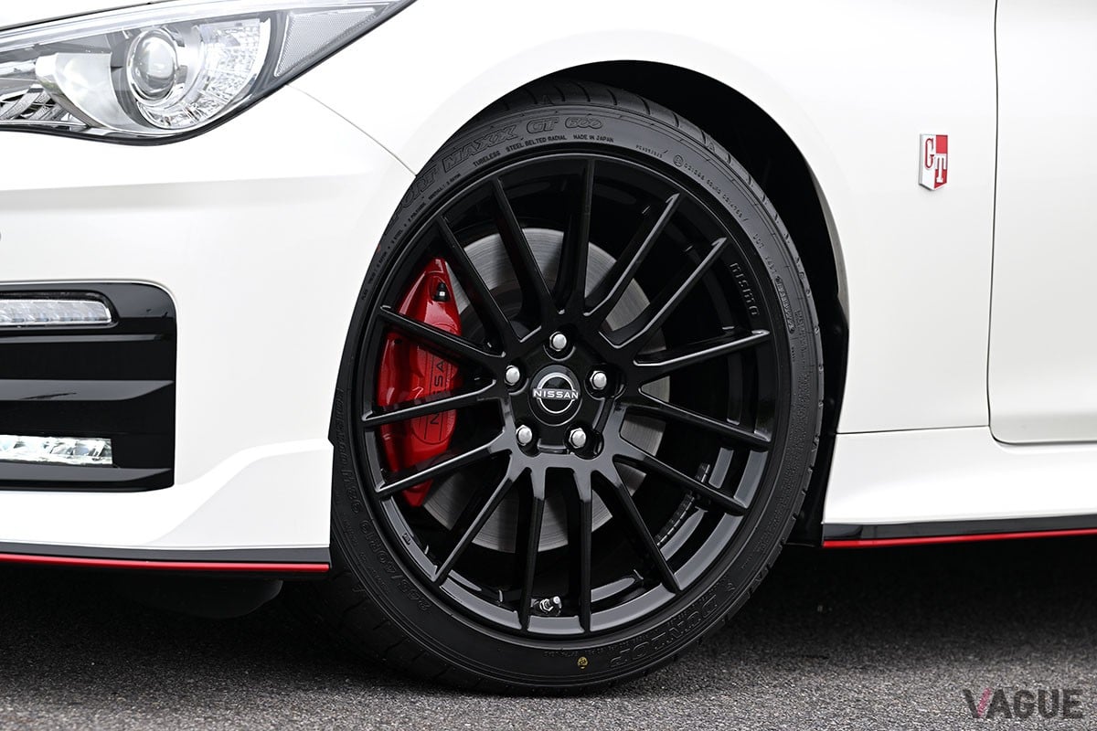スポーツセダンの日産「スカイライン400R」をベースに、NISMOブランドがチューニングしたハイパフォーマンスモデル「スカイラインNISMO」