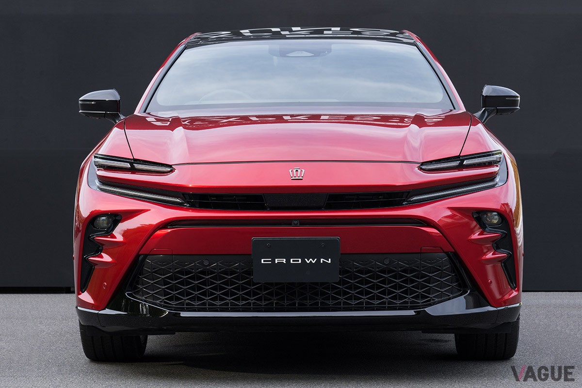 トヨタ新型「クラウン・スポーツ」