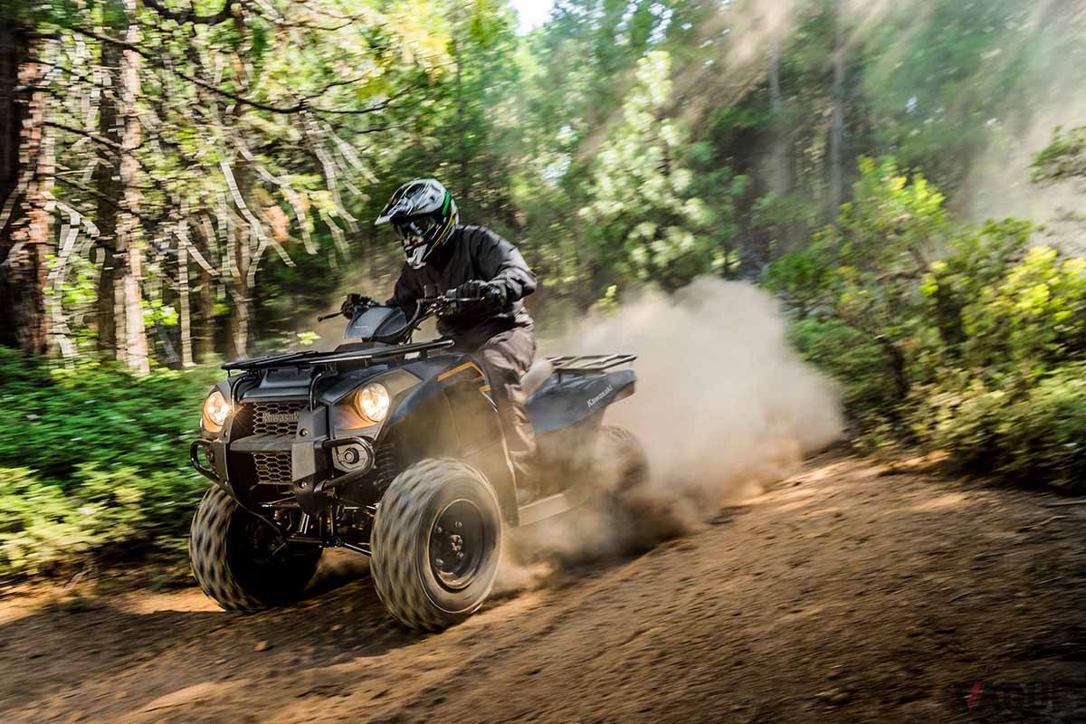 カワサキ「BRUTE FORCE 300」は、作業用途はもちろんのことレジャーにも活躍する大人用のATV