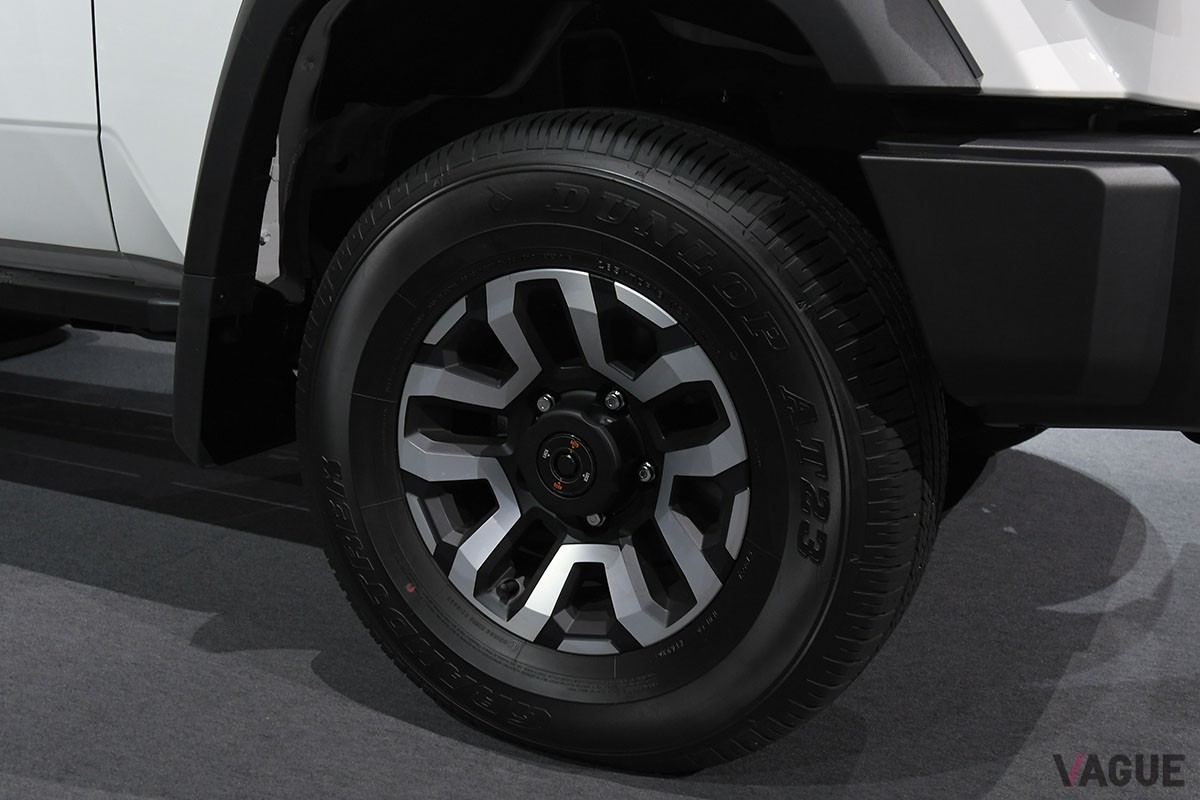 300系譲りのシート骨格を採用することで、トヨタ新型「ランドクルーザー70」のリアシートは従来よりも快適な座り心地が期待できる