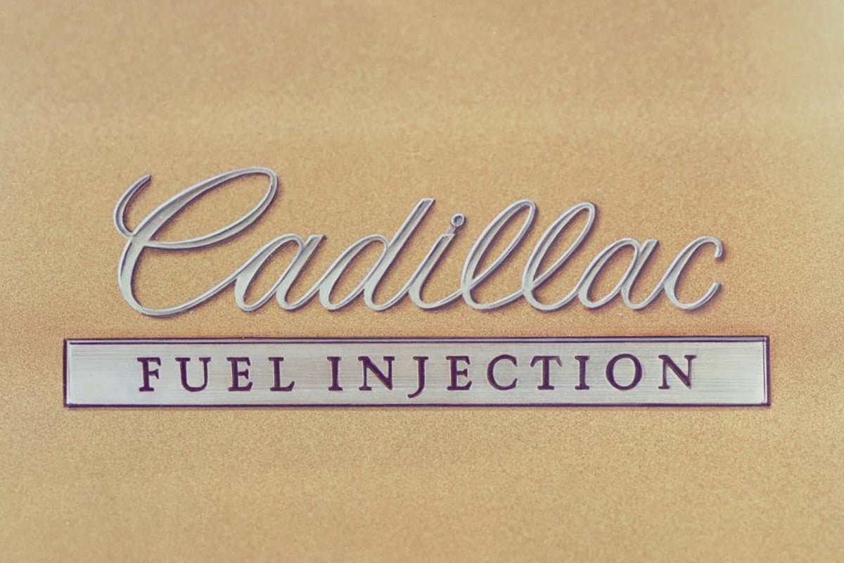 1975年には、キャブレターに代わって電子制御燃料噴射器EFIをいち早く導入。EFIを搭載した「セビル」は、燃費効率がアップし優れた加速性能を誇った