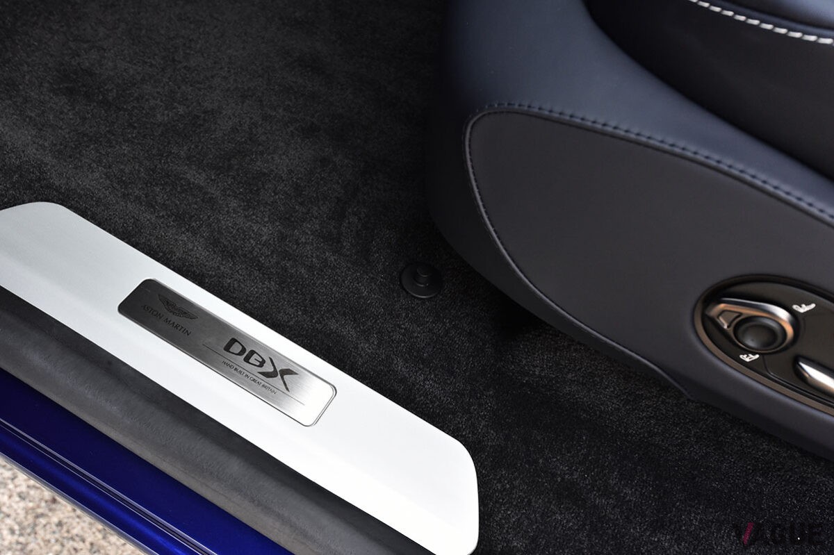 アストンマーティン「DBX707」は、最高出力707ps、最大トルク900Nmを発生する強心臓を搭載したスーパーSUV