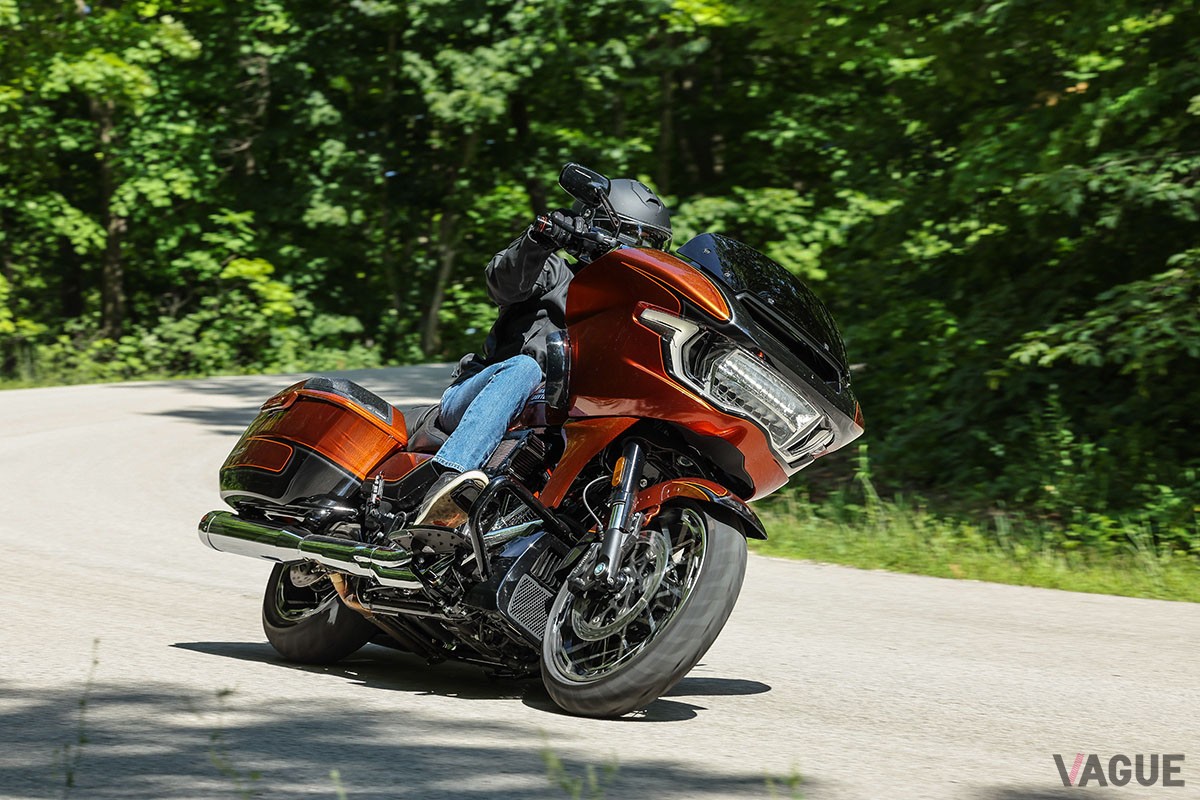 ハーレーダビッドソン新型「CVOロードグライド」