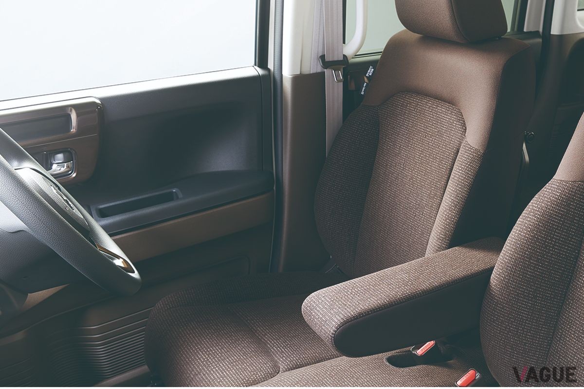 日本のベストセラーカー、ホンダ「N-BOX」のインテリア
