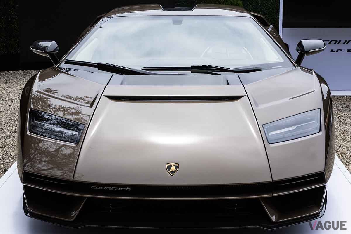 米国で最初に納車されたランボルギーニ新型「カウンタックLPI800−4」