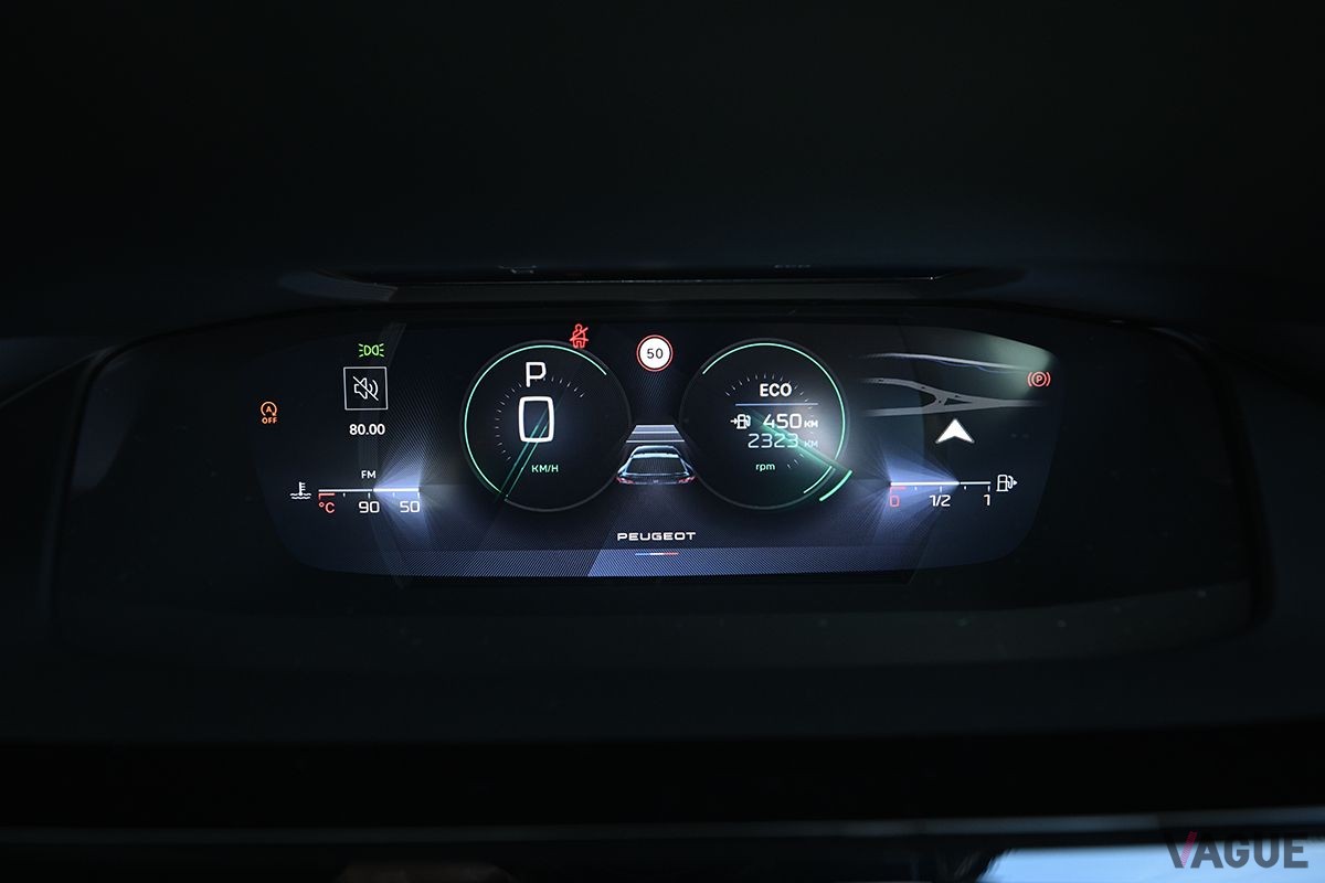 プジョー新型「408」のインテリア