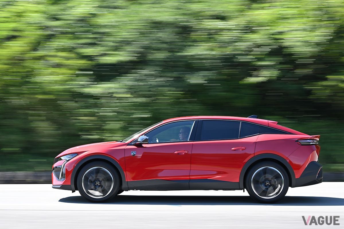 プジョー新型「408」