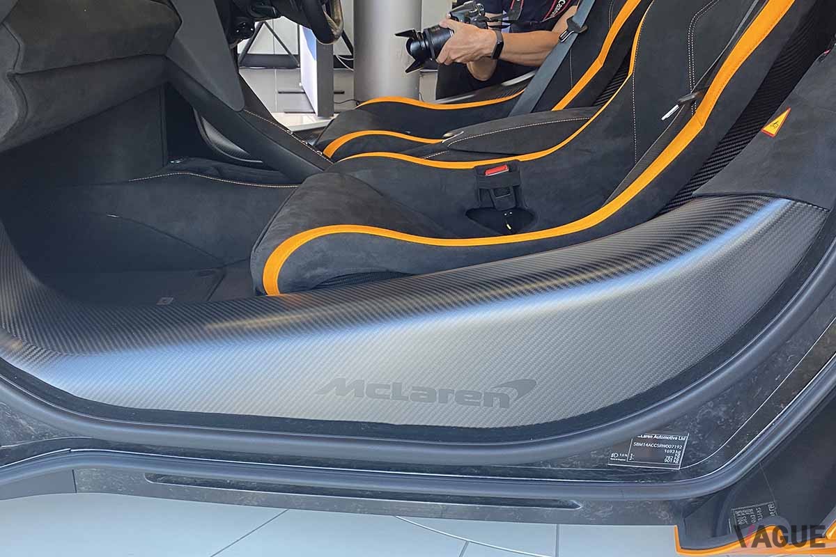 日本初公開されたマクラーレン新型「750Sクーペ」のインテリア