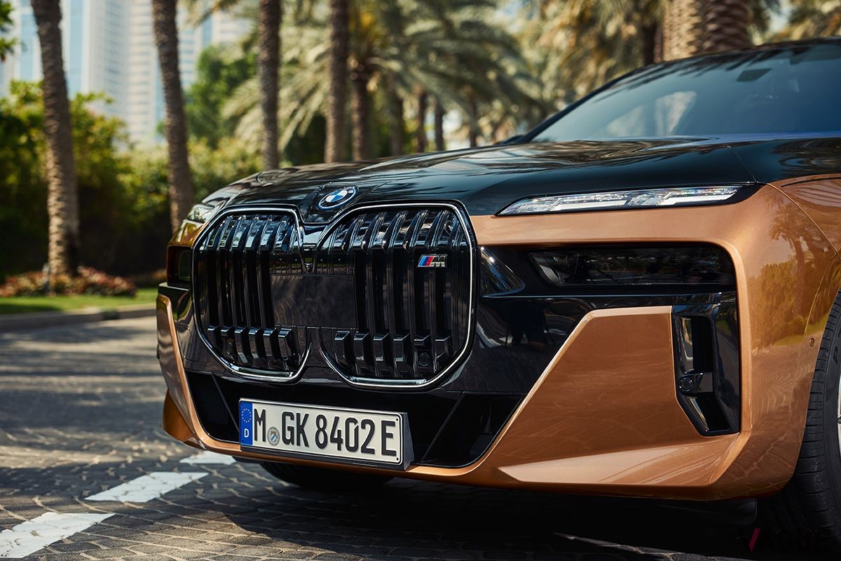 BMW「7シリーズ（i7）」のキドニーグリル