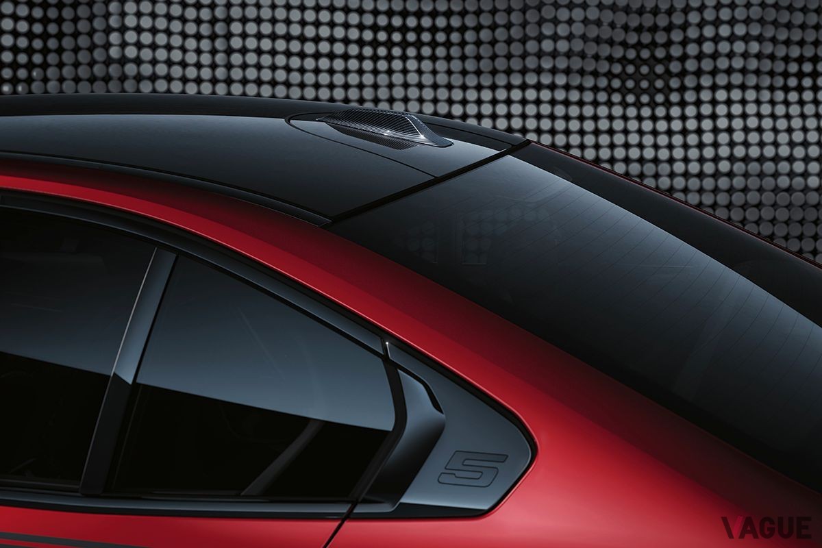 BMW新型「5シリーズ」（Mパフォーマンスパーツ装着車）