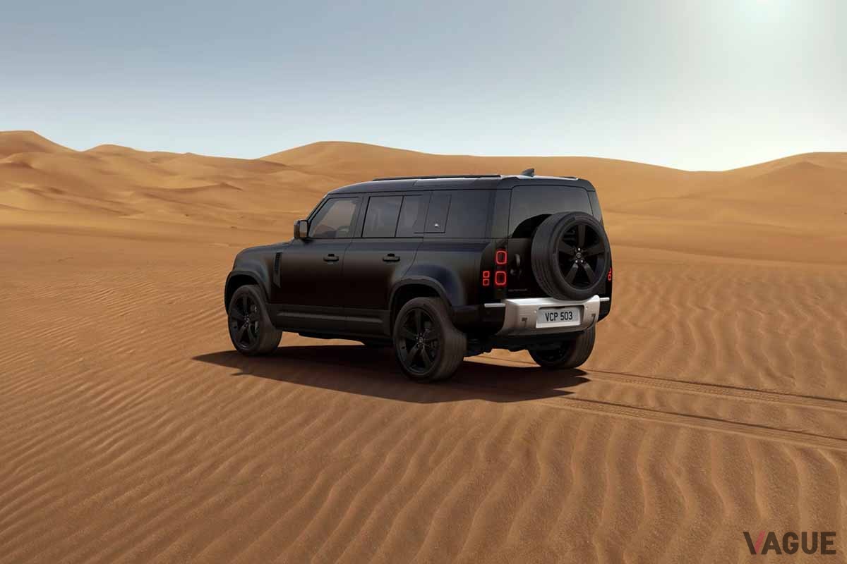 ランドローバー「ディフェンダー」の特別仕様車「イースナー・ダーク エディション」