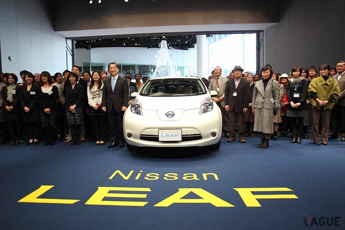 2010年12月に登場した日産初代「リーフ」の発表会の様子