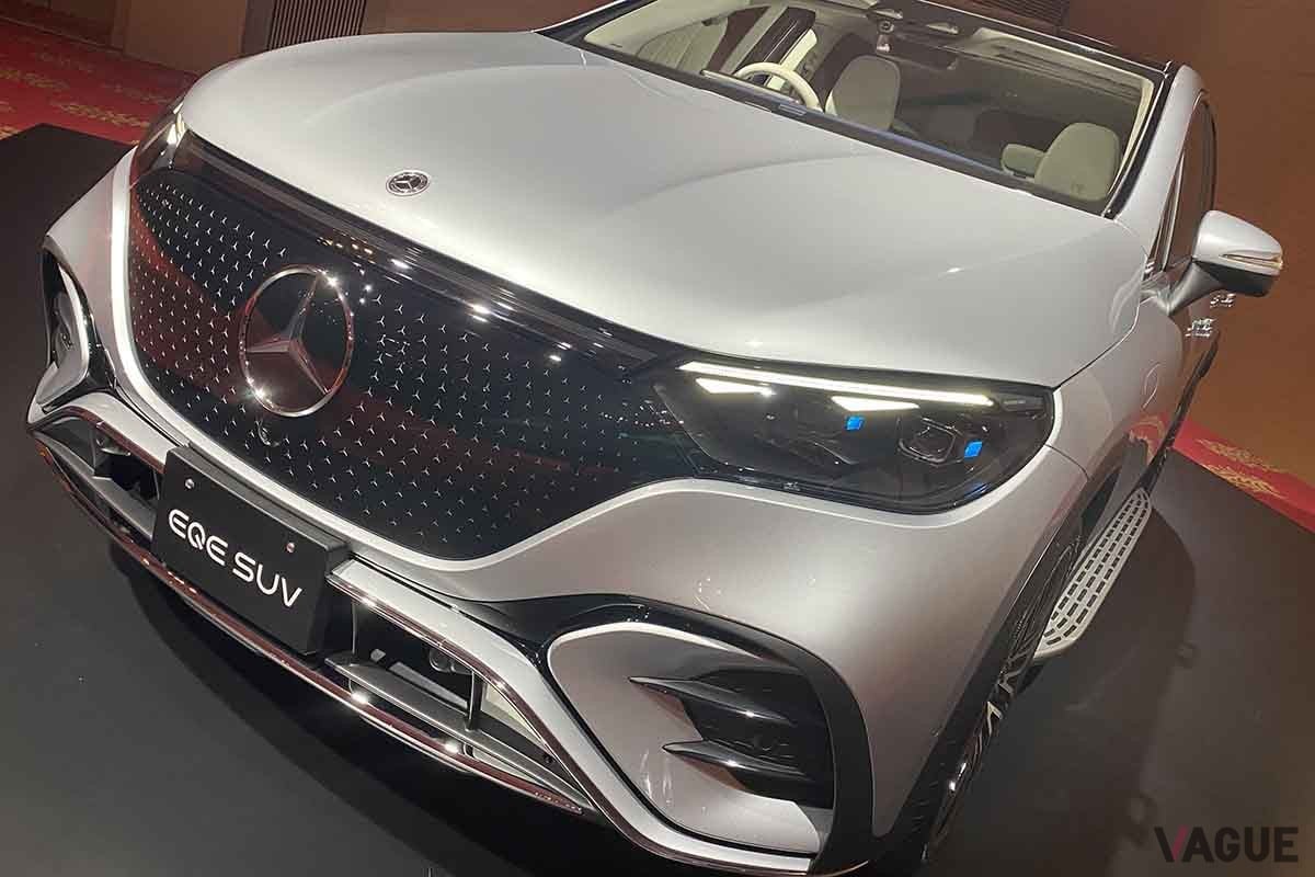 メルセデス・ベンツの電動ミドルSUV 新型「EQE SUV」日本上陸！ 高性能