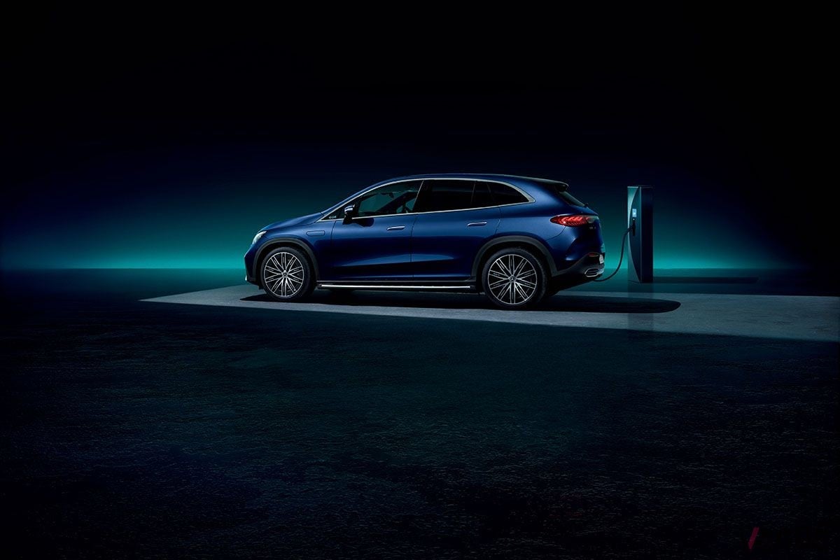 日本で登場したメルセデス・ベンツ新型「EQE350 4MATIC SUV」