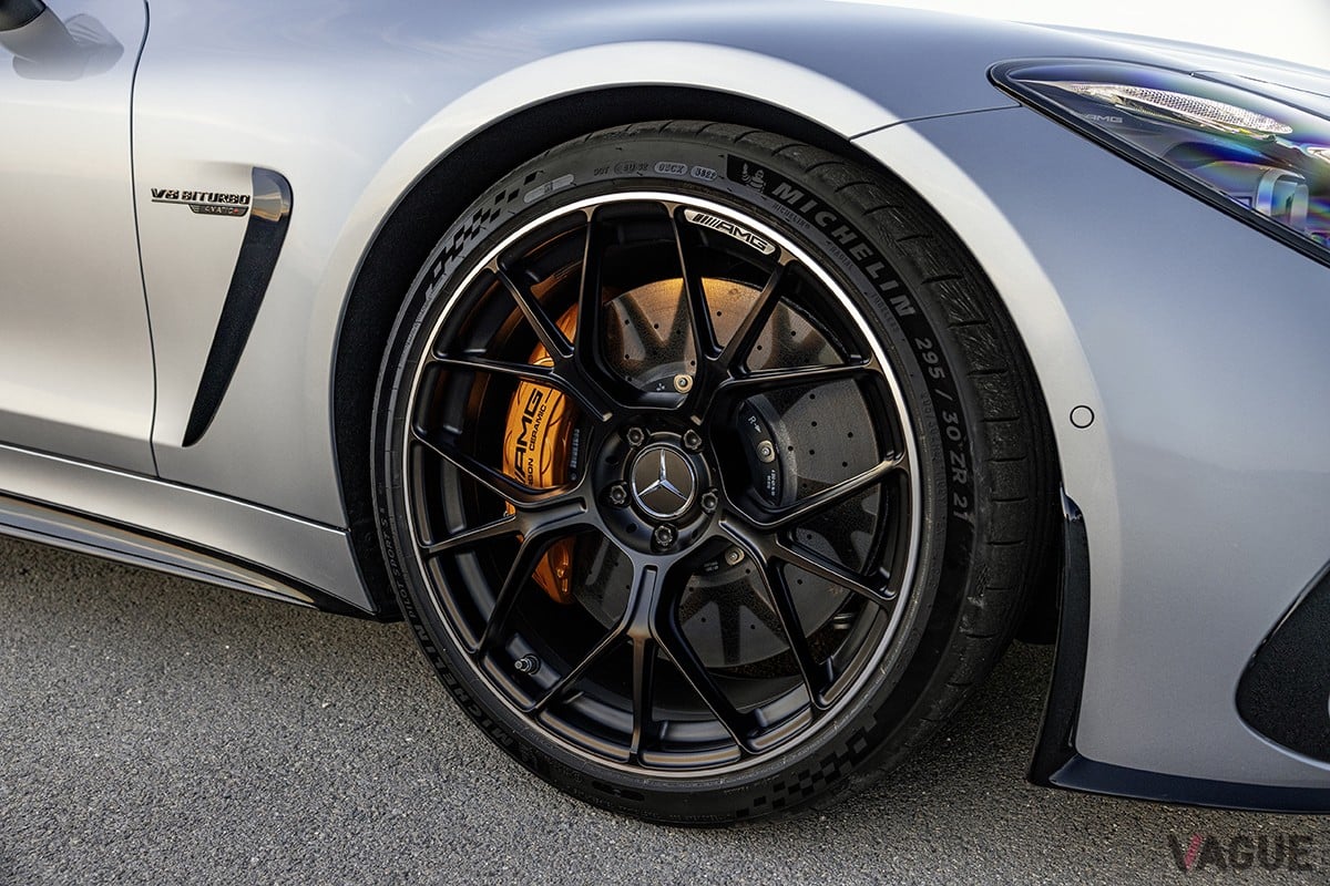 世界初公開された新型メルセデスAMG「GT 2ドア」