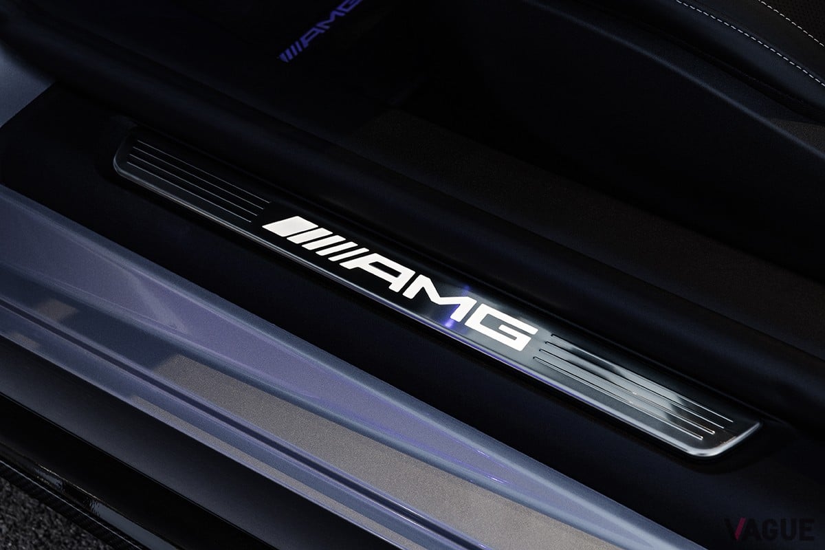 世界初公開された新型メルセデスAMG「GT 2ドア」のインテリア