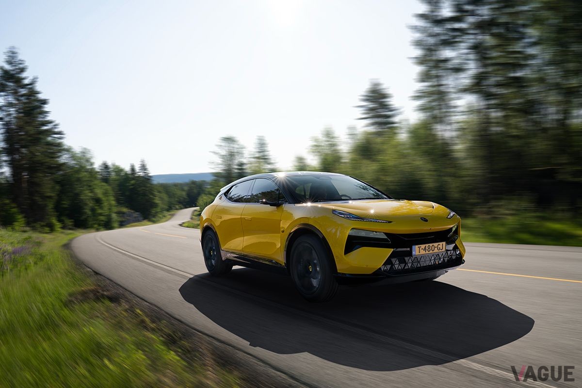 モントレー・カー・ウィーク2023で米国初公開されたロータスのSUV「エレトレ」