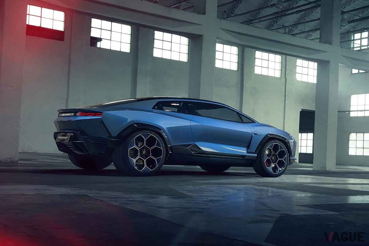 世界初公開されたランボルギーニ新型「ランザドール」