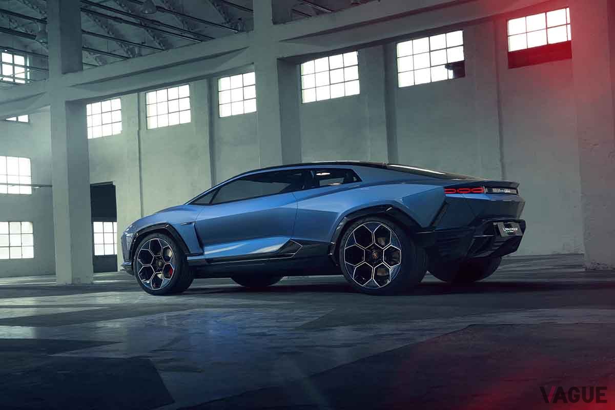 世界初公開されたランボルギーニ新型「ランザドール」