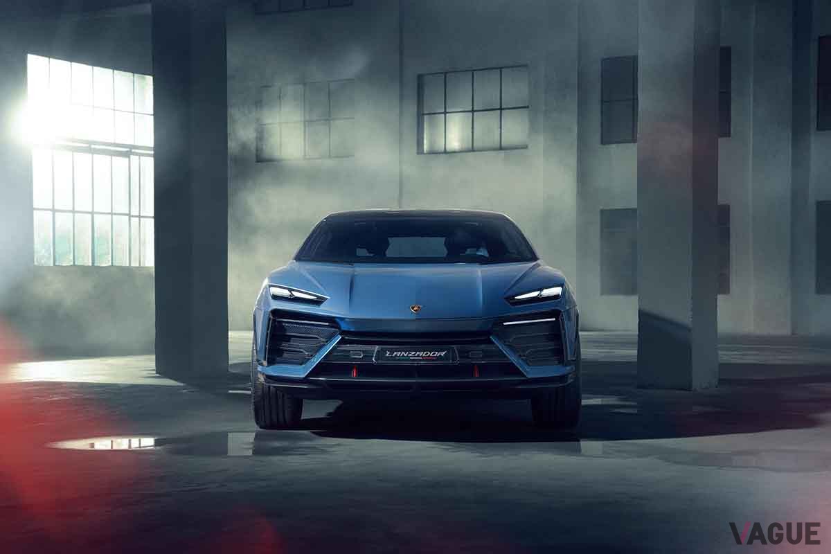 世界初公開されたランボルギーニ新型「ランザドール」