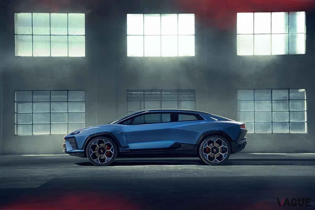 世界初公開されたランボルギーニ新型「ランザドール」
