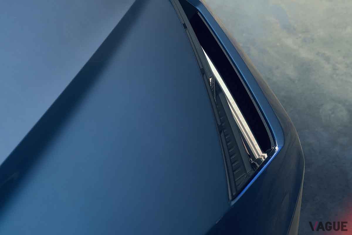 世界初公開されたランボルギーニ新型「ランザドール」