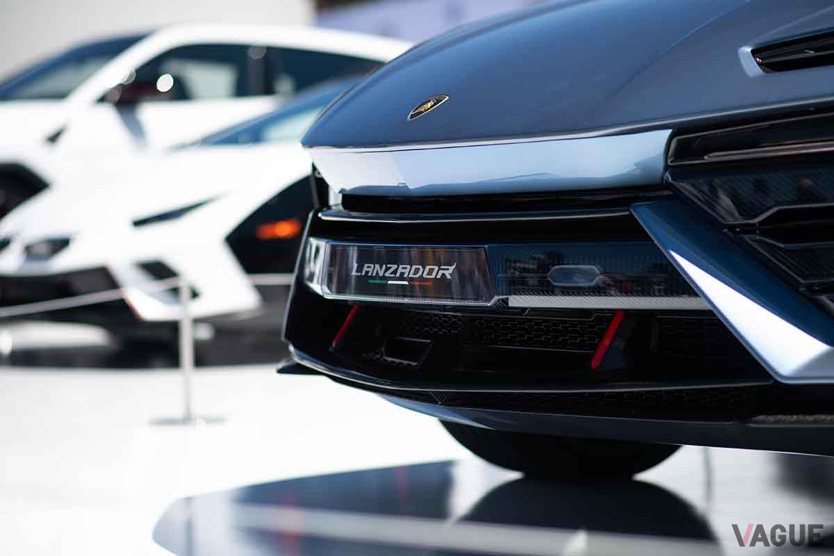 モントレー・カーウィーク2023で世界初公開されたランボルギーニ新型「ランザドール」