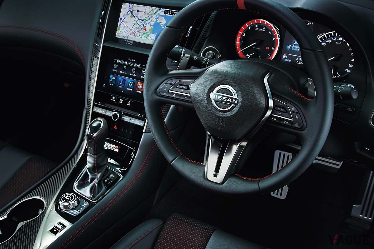 2023年秋に発売された日産「スカイラインNISMO」のインテリア