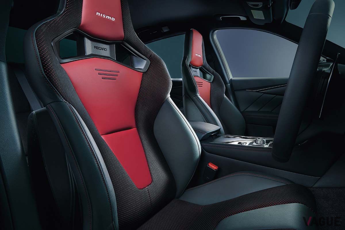 日産新型「スカイラインNISMO」のインテリア