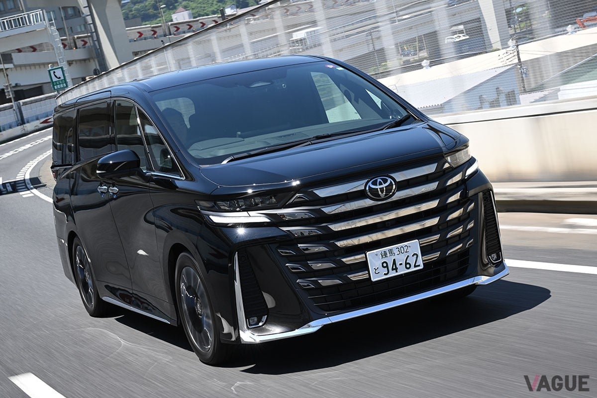 トヨタ新型「ヴェルファイア」はスポーティ志向