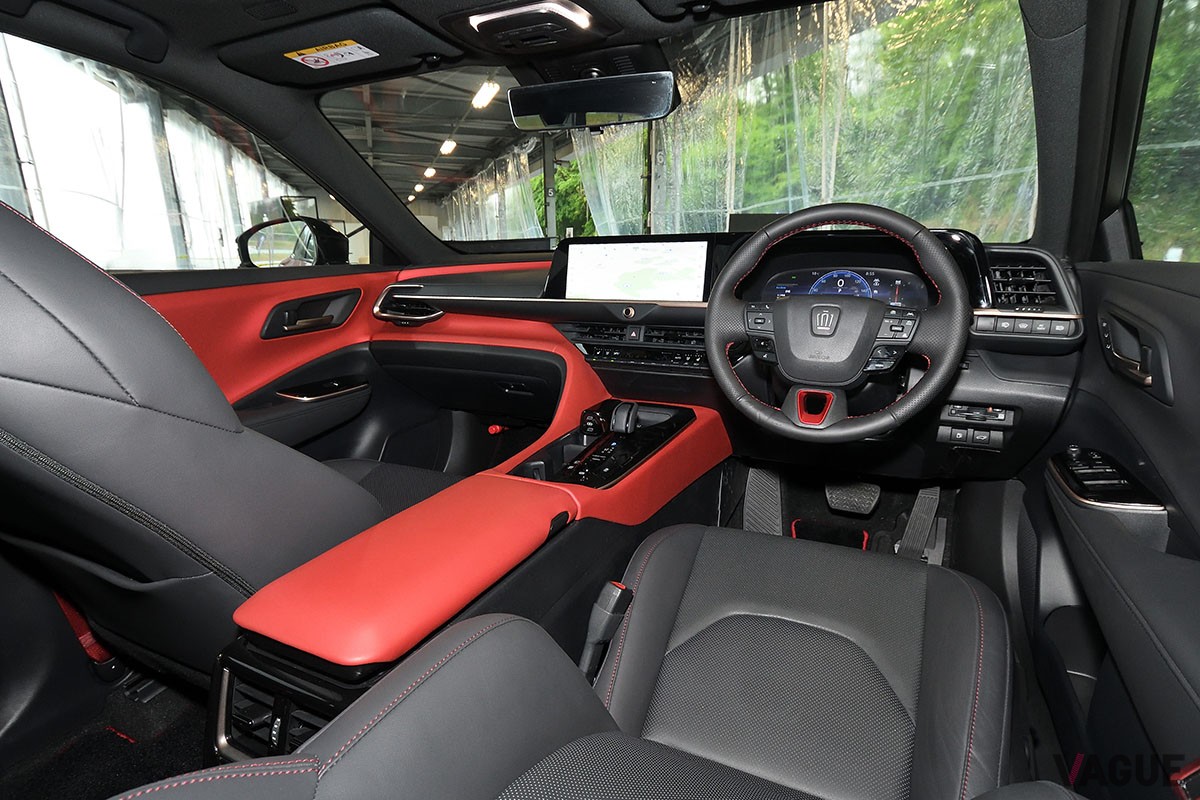 トヨタ新型「クラウン・スポーツ」と「クラウン・クロスオーバー」の違いはコンセプトやデザインだけにとどまらない。シャシーチューニングなども結構異なる