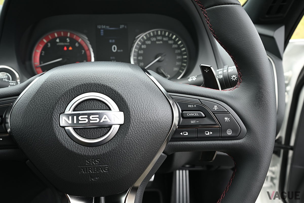 スポーツセダンの日産「スカイライン400R」をベースに、NISMOブランドがチューニングしたハイパフォーマンスモデル「スカイラインNISMO」