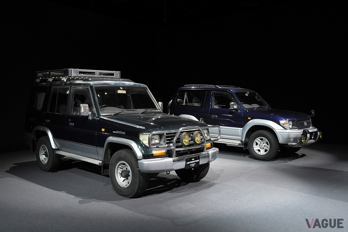 トヨタ「ランドクルーザープラド」（左から70系、90系）