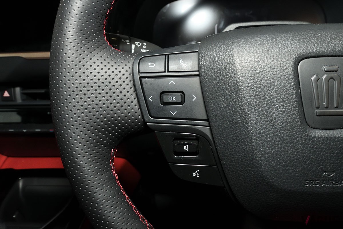 トヨタ新型「クラウン・スポーツ」と「クラウン・クロスオーバー」の違いはコンセプトやデザインだけにとどまらない。シャシーチューニングなども結構異なる