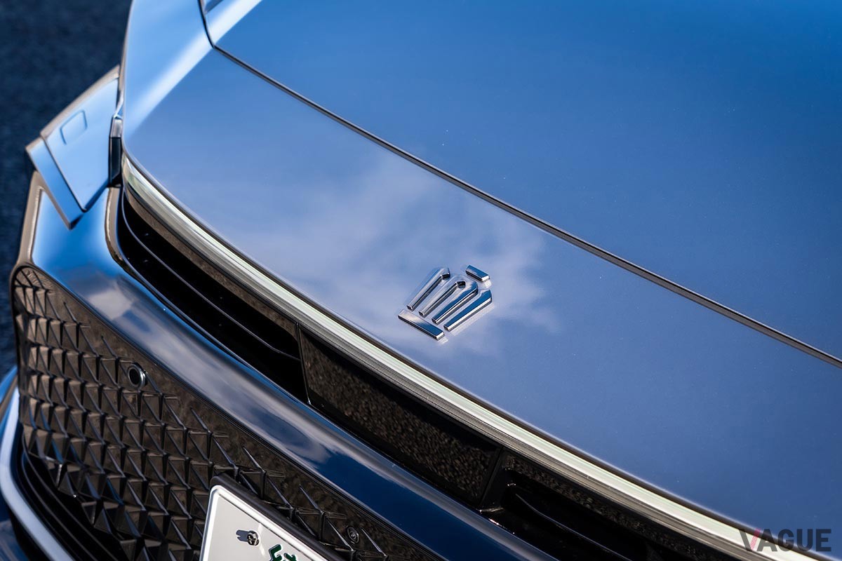 トヨタ新型「クラウン・スポーツ」と「クラウン・クロスオーバー」の違いはコンセプトやデザインだけにとどまらない。シャシーチューニングなども結構異なる