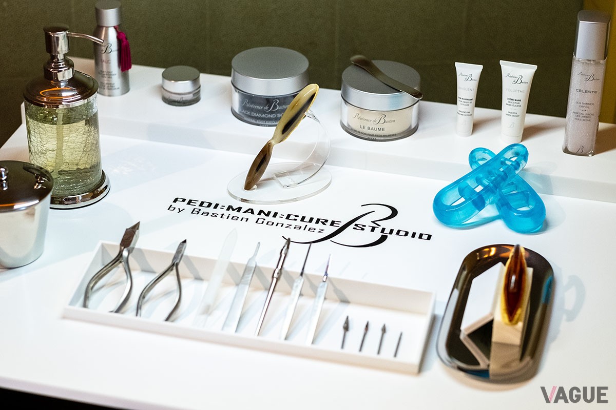 フットケアには、特別な資格を持つ専門家だけに使用が許可されたツールが使われる