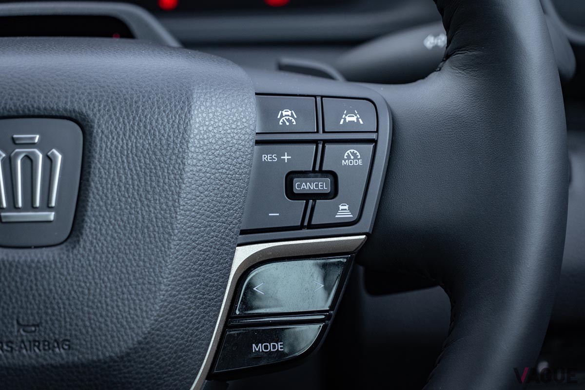 トヨタ新型「クラウン・スポーツ」と「クラウン・クロスオーバー」の違いはコンセプトやデザインだけにとどまらない。シャシーチューニングなども結構異なる