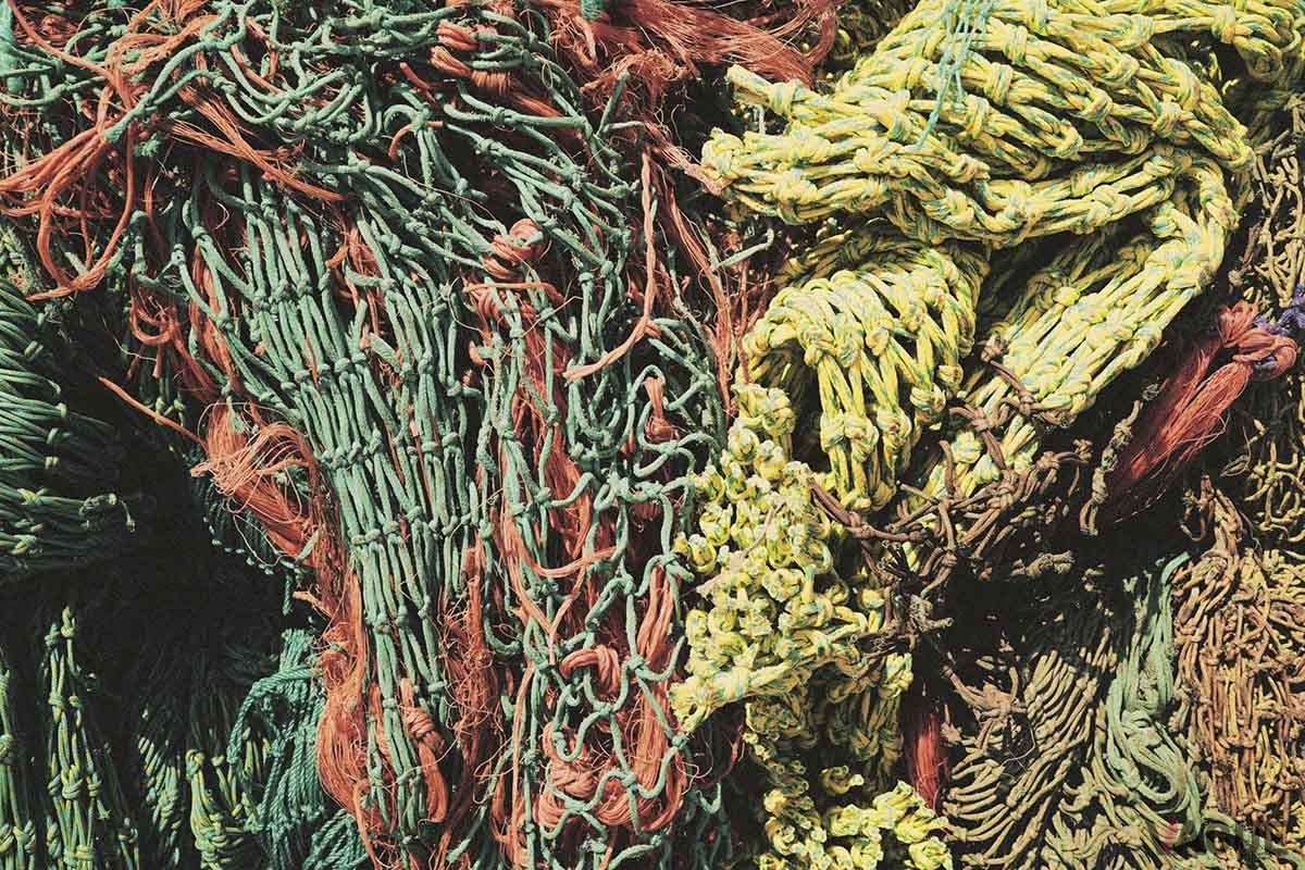 海洋ゴミの46%を占めるともいわれる廃漁網。海洋生物の生命を脅かすなど既に事態は深刻だ