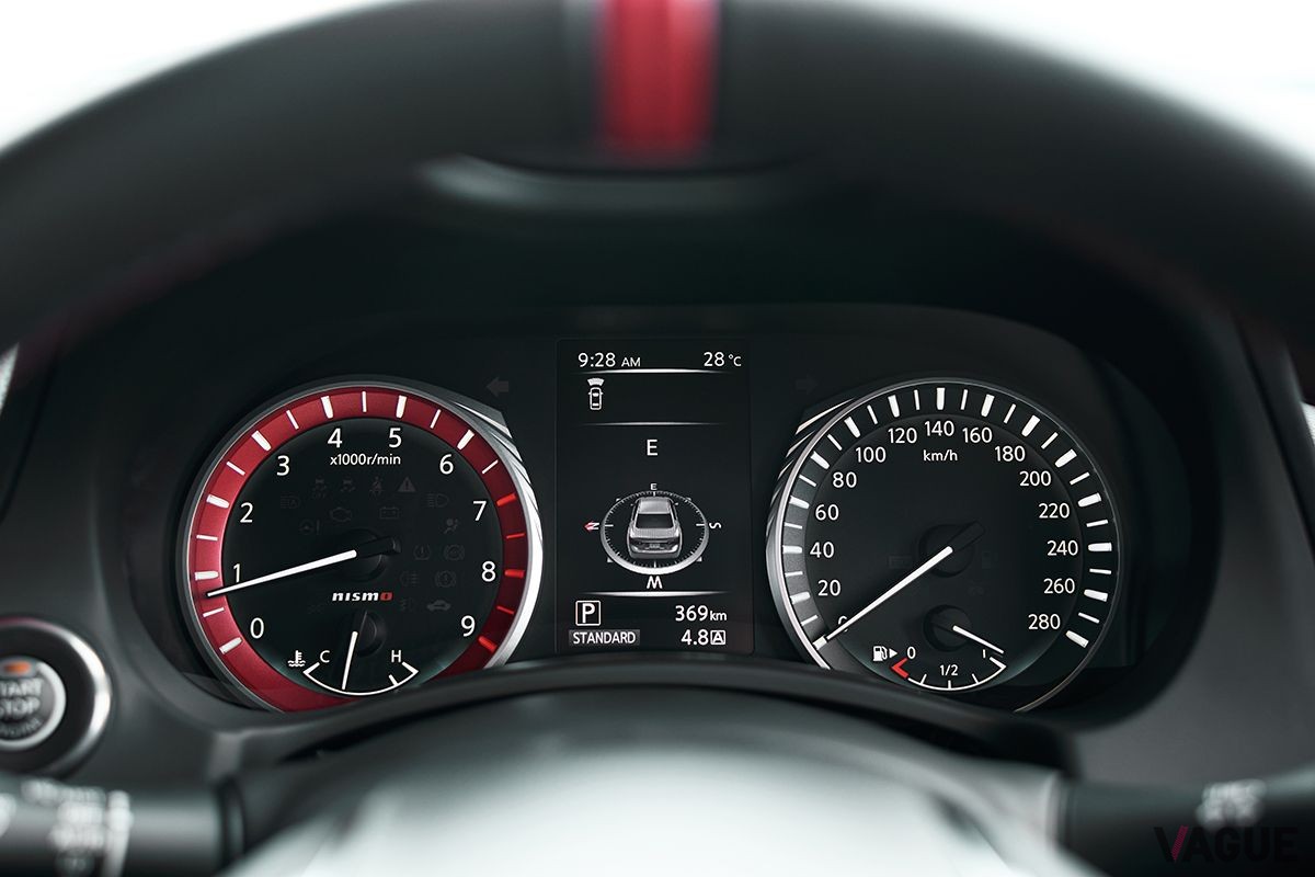 2023年秋に発売された日産「スカイラインNISMO」のインテリア