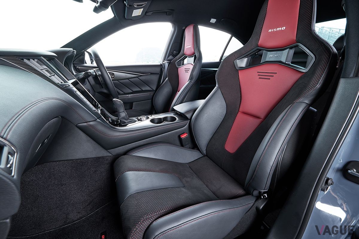 2023年秋に発売された日産「スカイラインNISMO」のインテリア