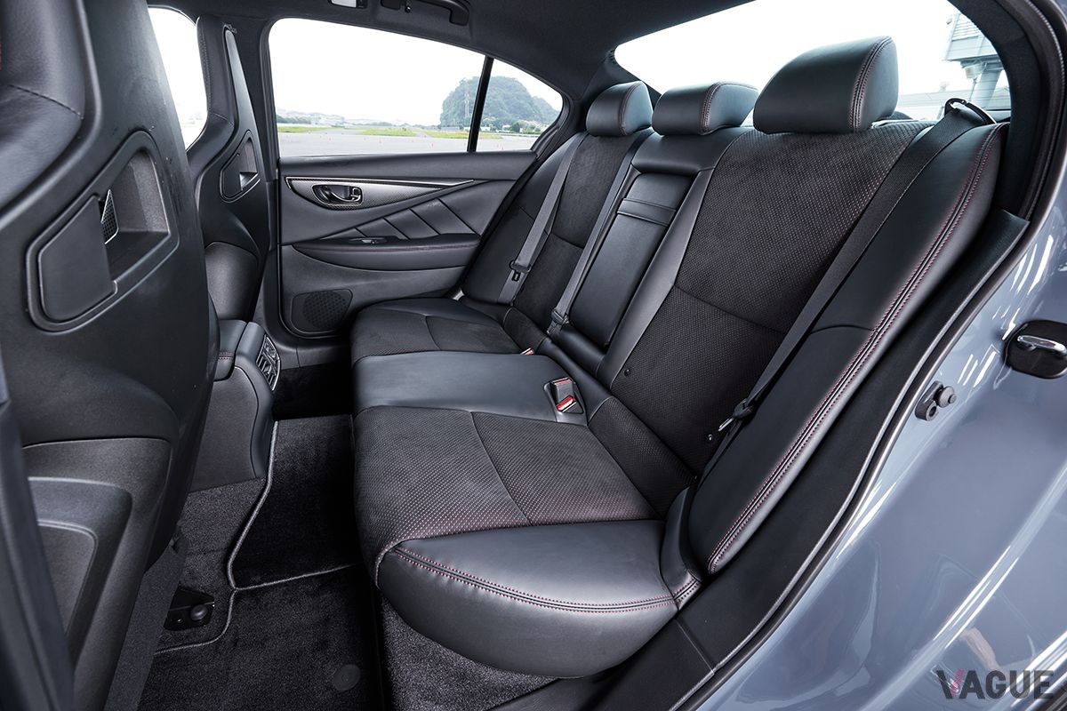 2023年秋に発売された日産「スカイラインNISMO」のインテリア