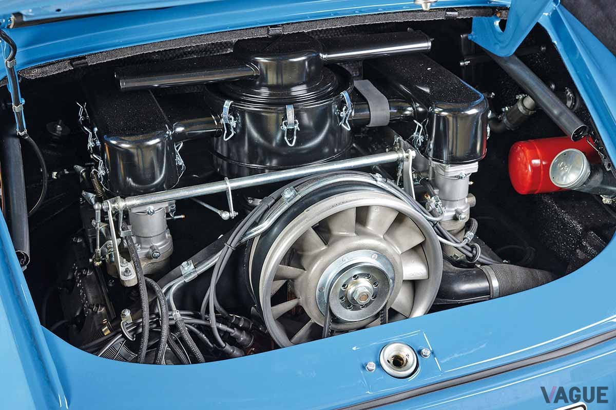 1963年にプロトタイプが発表され、1964年から本格的に生産されたポルシェ初代901型911