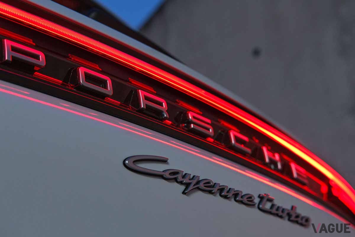 ポルシェ新型「カイエンターボ Eハイブリッド 」