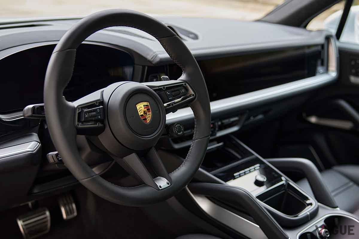 ポルシェ新型「カイエンターボ Eハイブリッド 」のインテリア