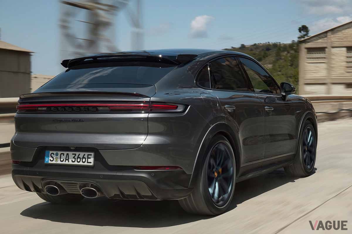 ポルシェ新型「カイエンターボ Eハイブリッド クーペ」
