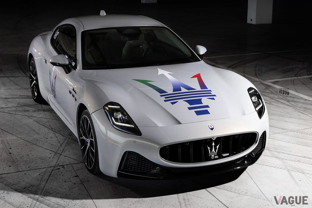 マセラティ次期型「グラントゥーリズモ」内燃エンジンモデルのプロトタイプ