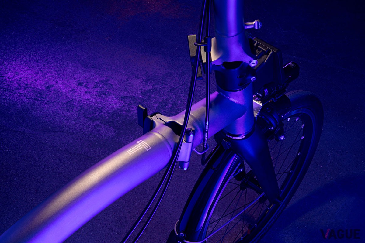 折りたたみ自転車の名門・ブロンプトン発、オールチタン製の最軽量モデルが日本上陸。わずか20秒でコンパクトにたためる