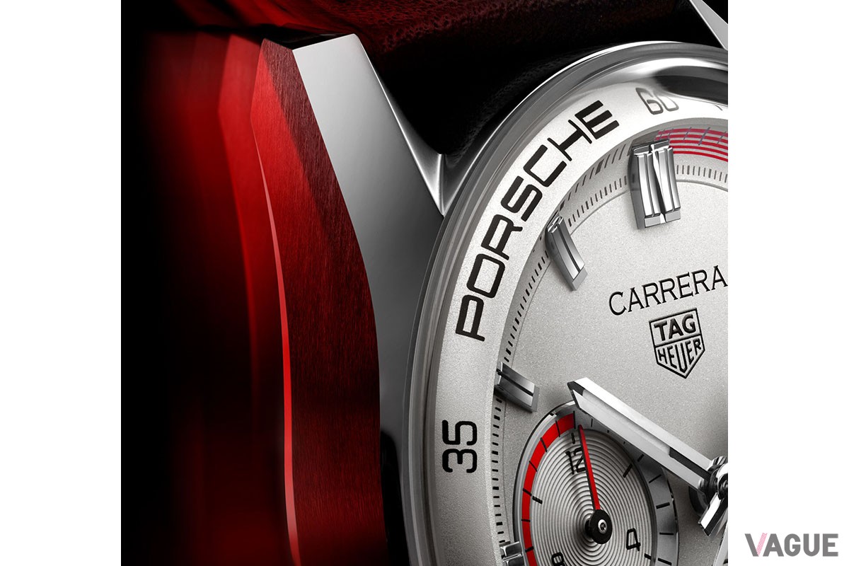 ベゼルにはコラボパートナーのPORSCHEのロゴマークが配されます