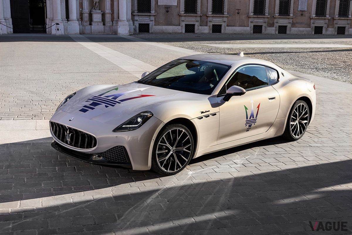 マセラティ次期型「グラントゥーリズモ」内燃エンジンモデルのプロトタイプ